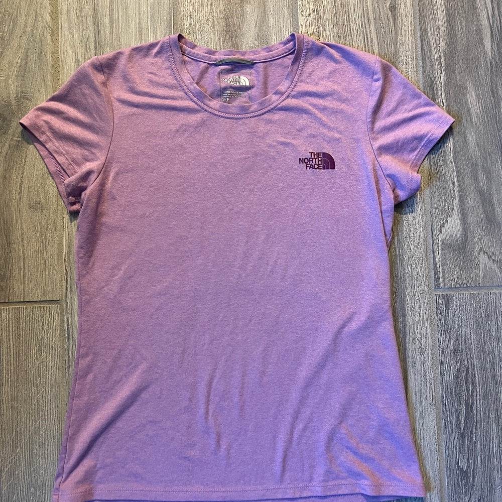 Girls Northface Tshirt